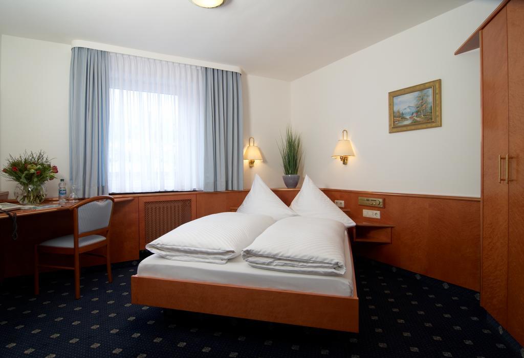 Hotel Wuerttemberger Hof Reutlingen Exterior foto
